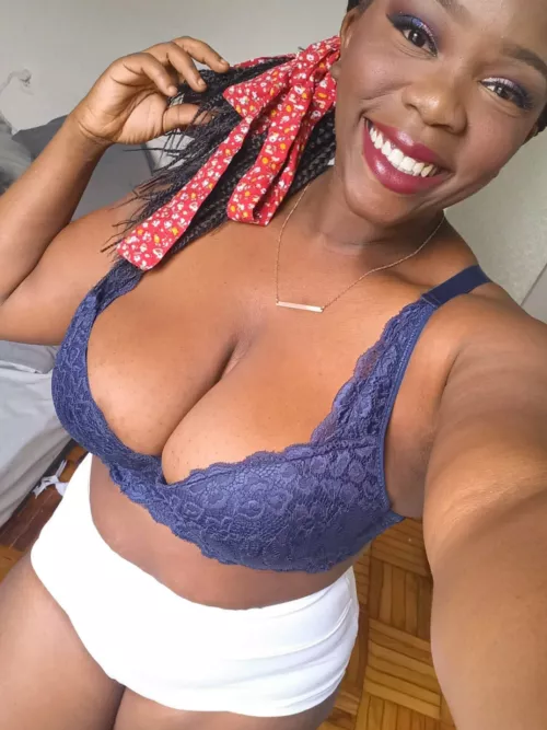 Happy Friday from me and my DDDs!