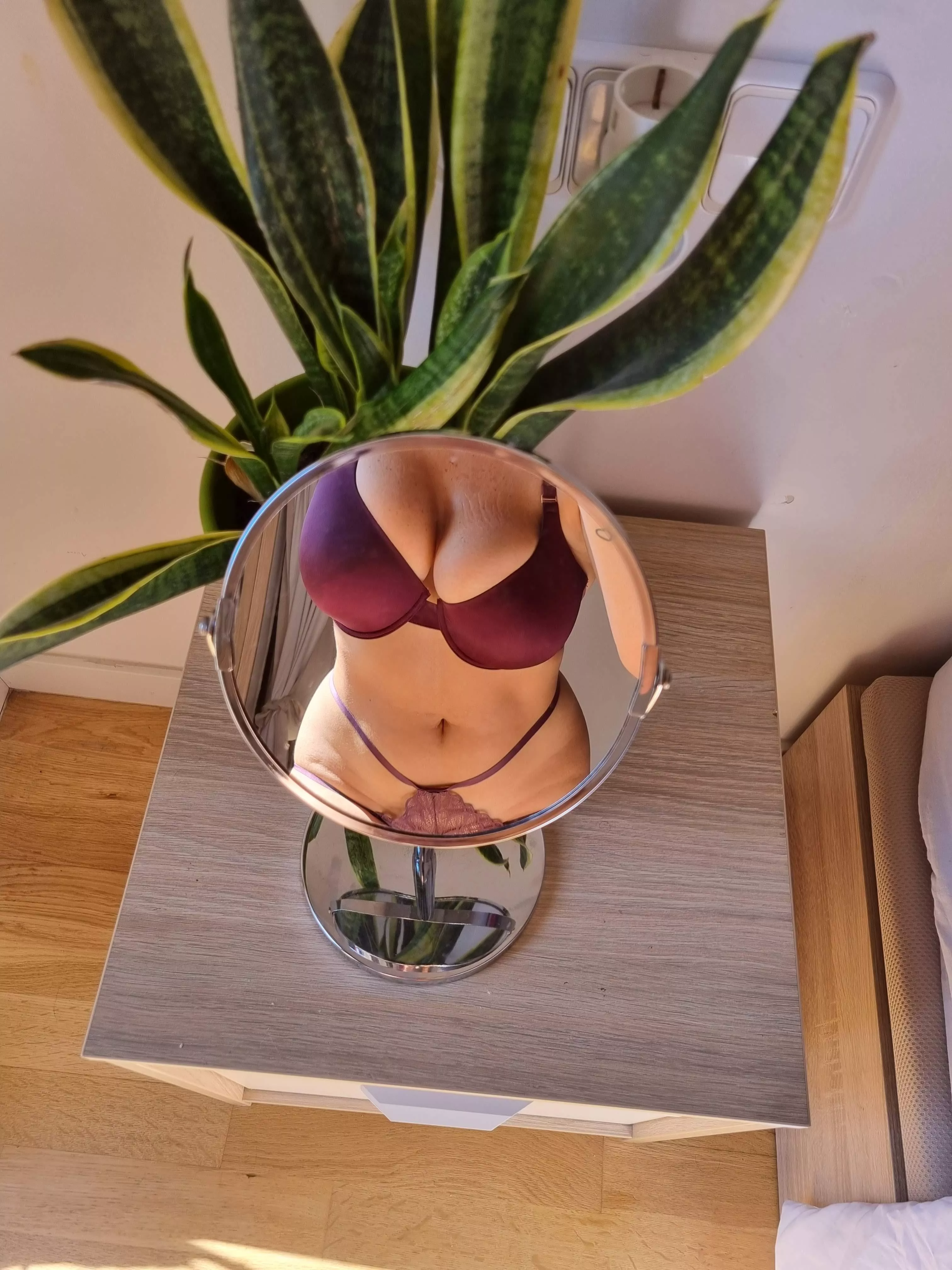 Hope you like this selfie filled with creativity [f]