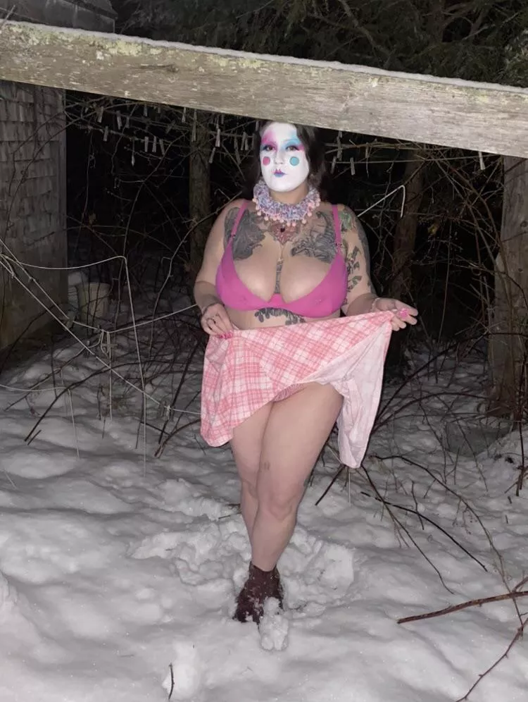 I guess I’m just a clown who got swallowed by the circus 🎪