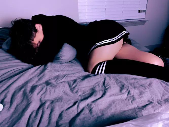 I have no one to cuddle but my pillow :(