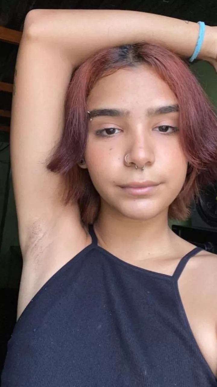 I need to clean my sweaty and smelly armpits, any volunteers willing to help with their tongues?