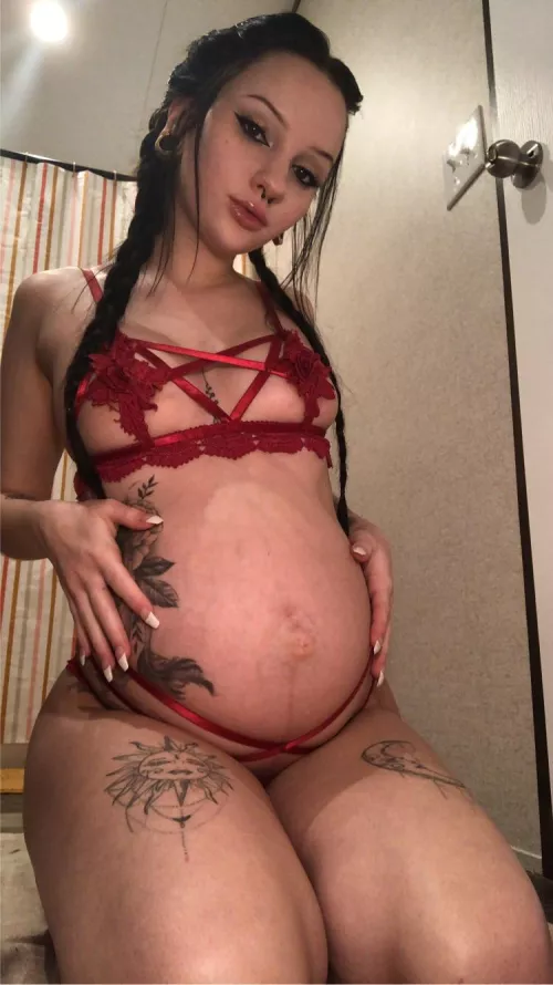 Im a total milf already 😮‍💨 wanna see more?