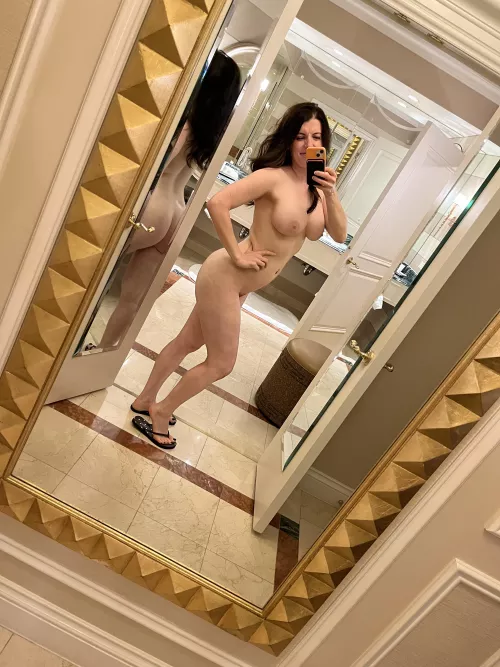 I’m only 5’3 but damn I’m stacked