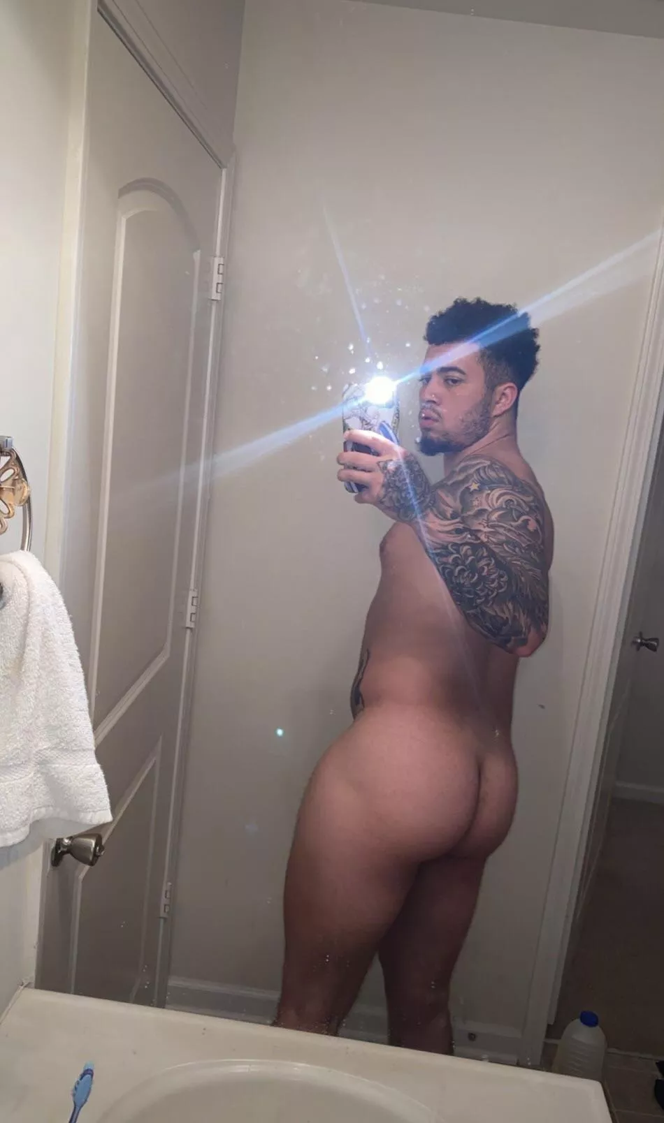 Is my ass fat ? Be honest