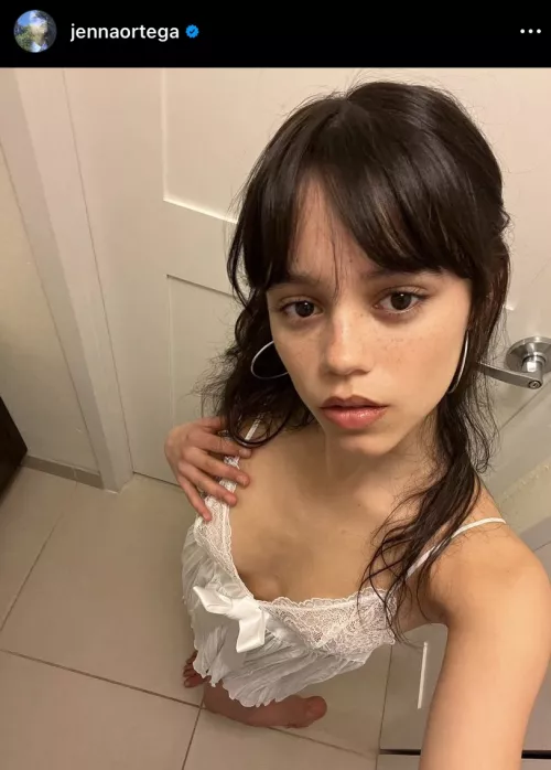 Jenna Ortega skimpy lingerie