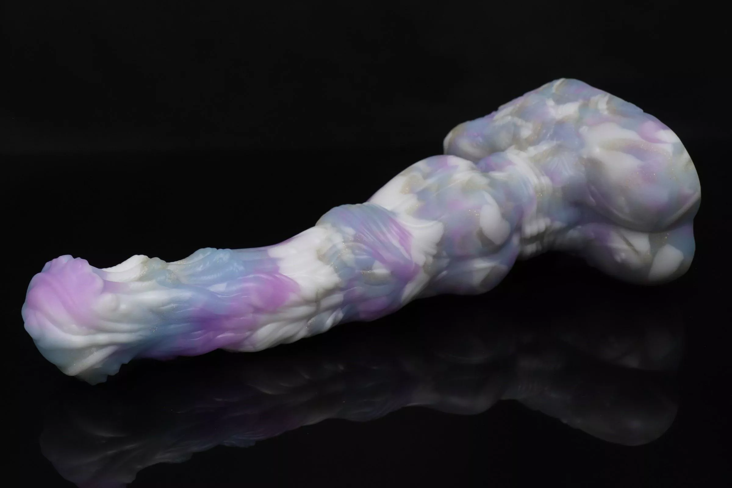 Just ordered my second Seraphina! Originally ordered a small since it looked huge online, but was disappointed of how small it was. This one is a medium :)