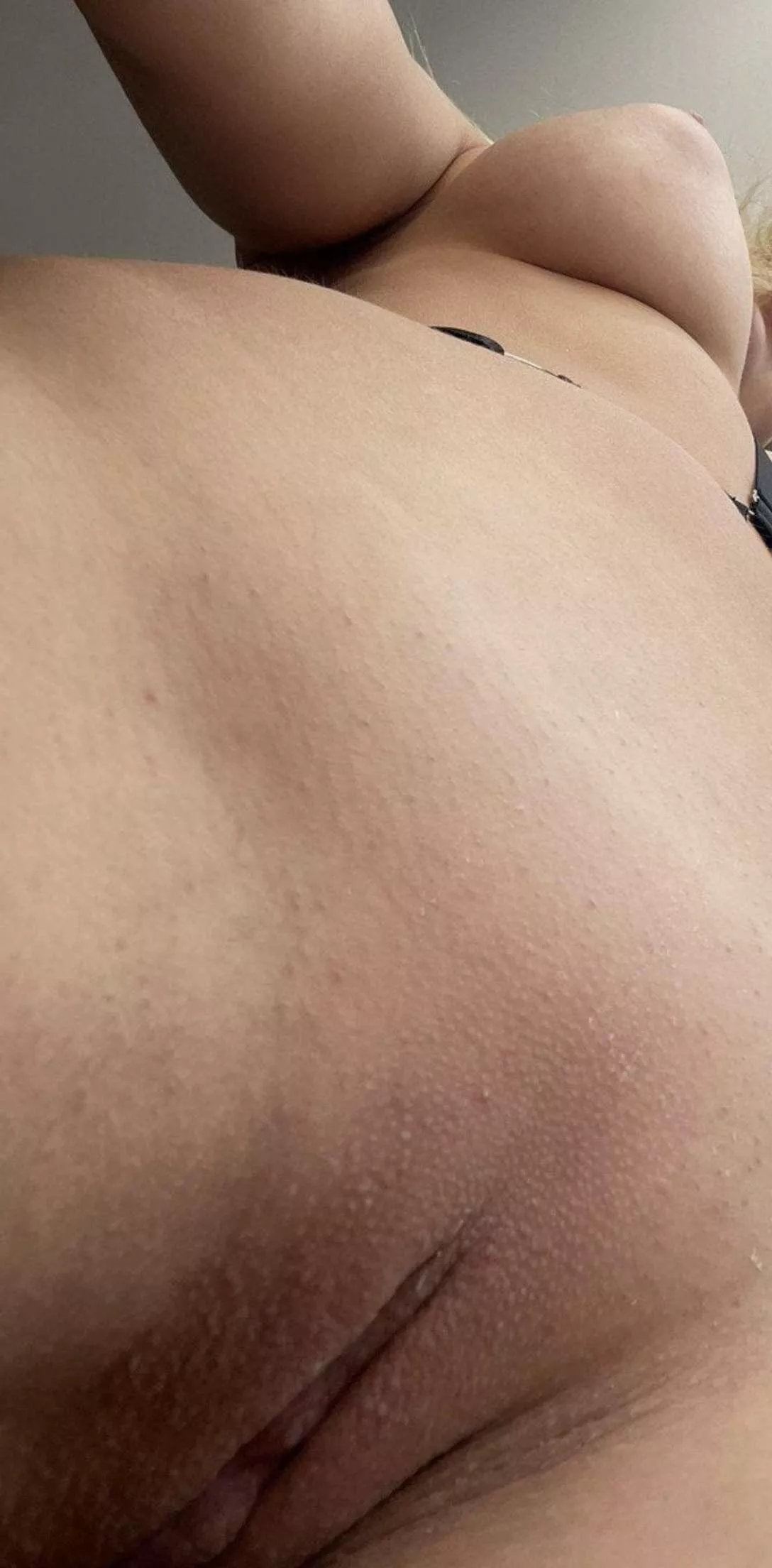 Let’s smoke and fuck 🥰😉😘🤭