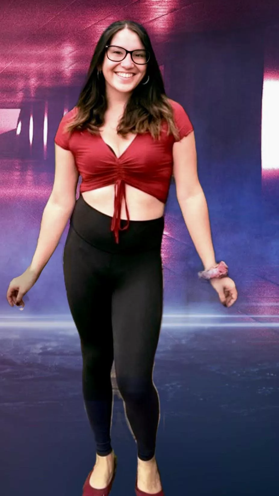 Little by little I keep getting better at this 🥰 yes the Background is a green screen but this is me