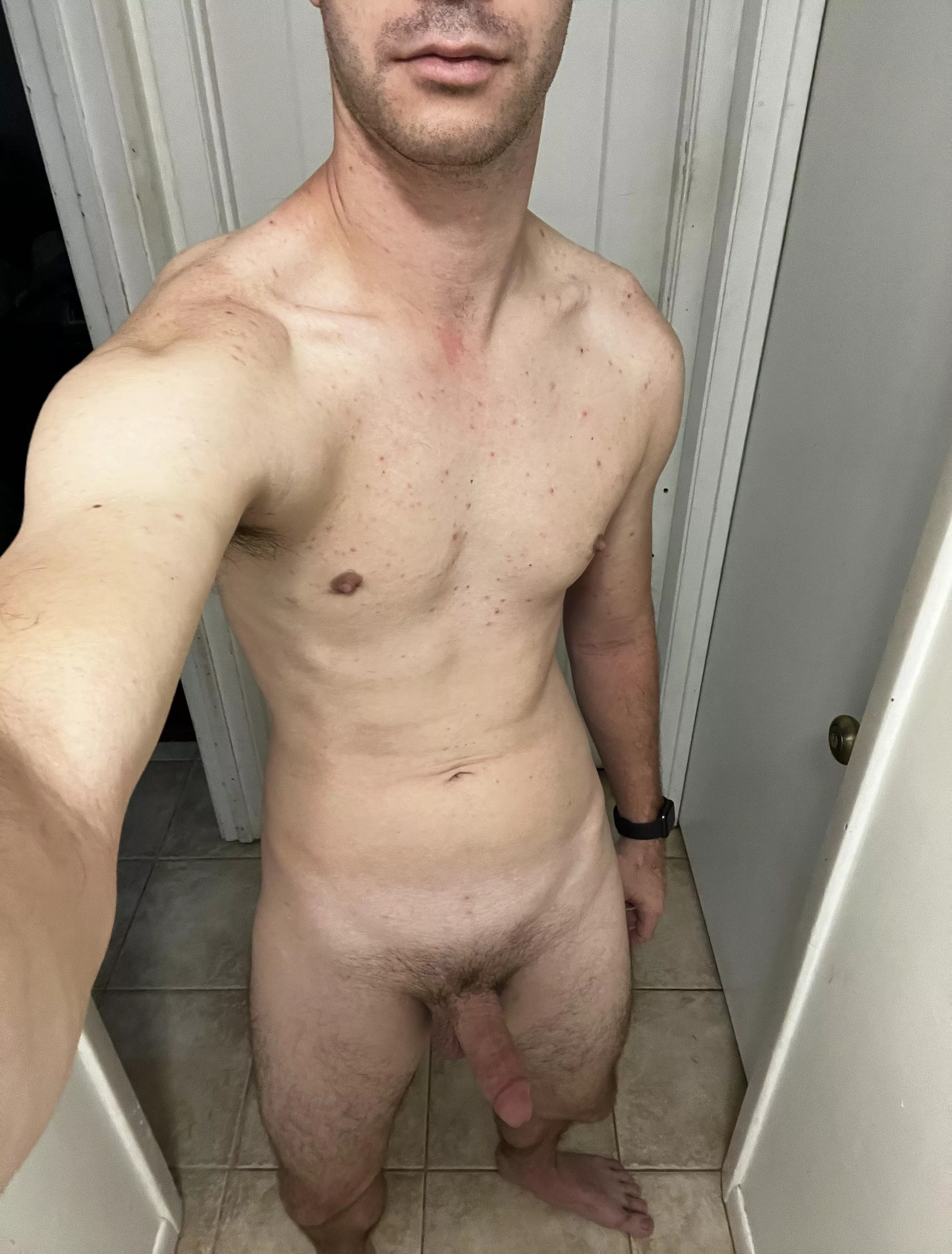 Looking for guys to please.