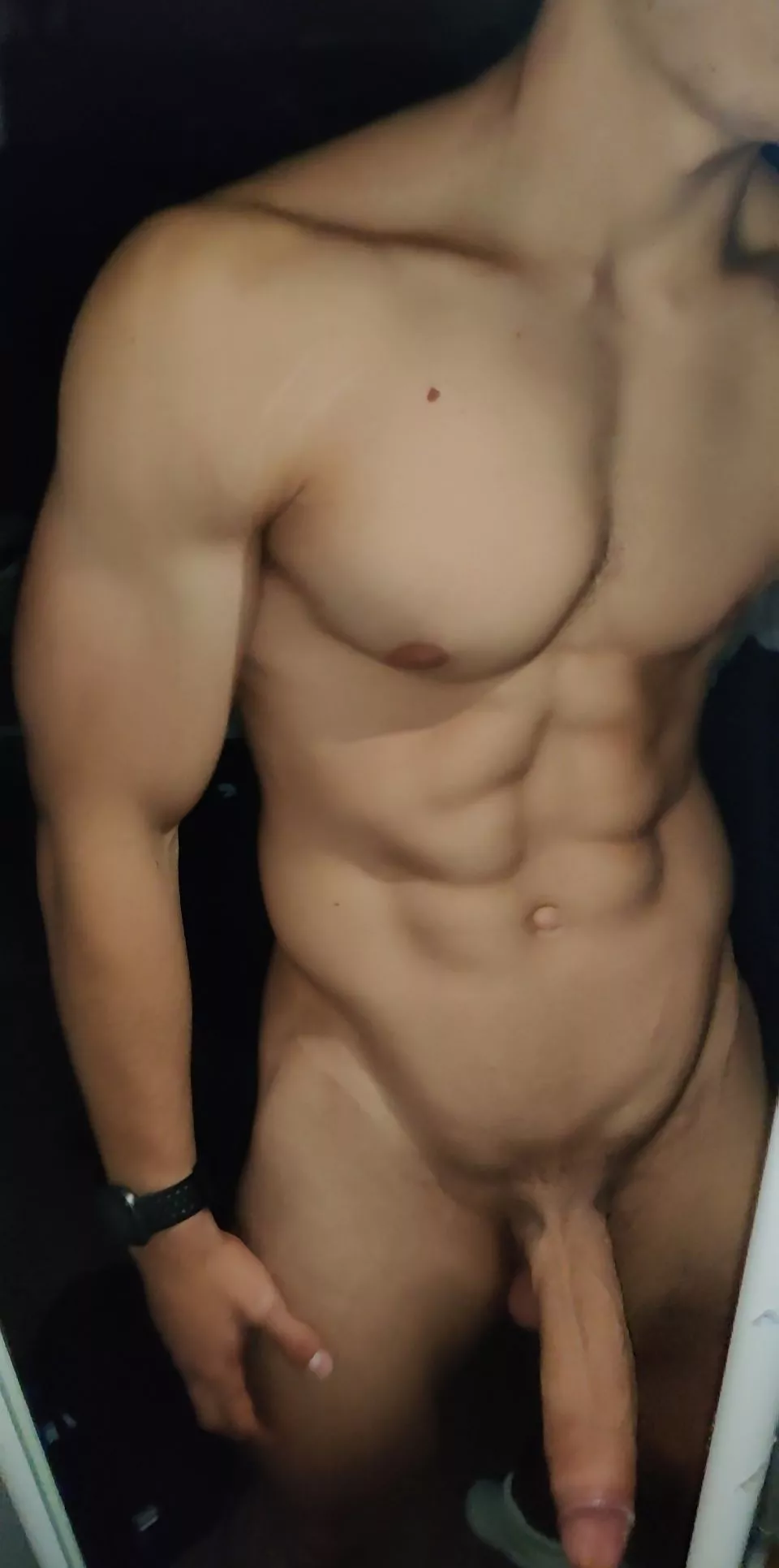 [m] 21 Rate my physique