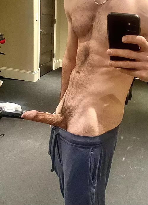 (M) Perks of a home gym