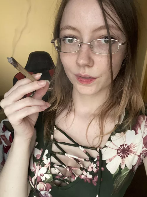 More of a real, daily 420 girl