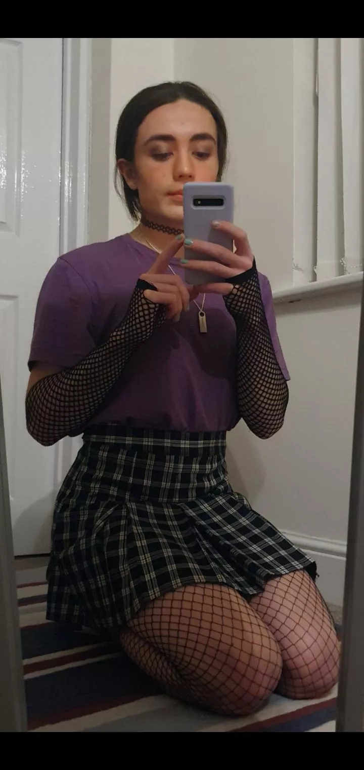 My first femboy Friday here, how'd I do? >w<