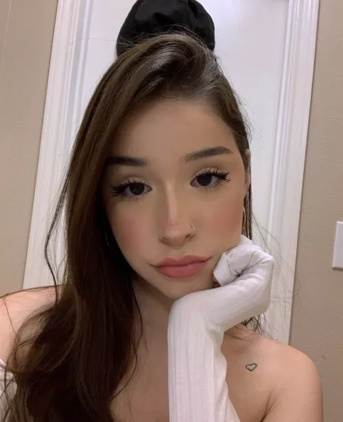 My Friends Said I Look Like Ariana Grande - Could I Be Used Like Her?