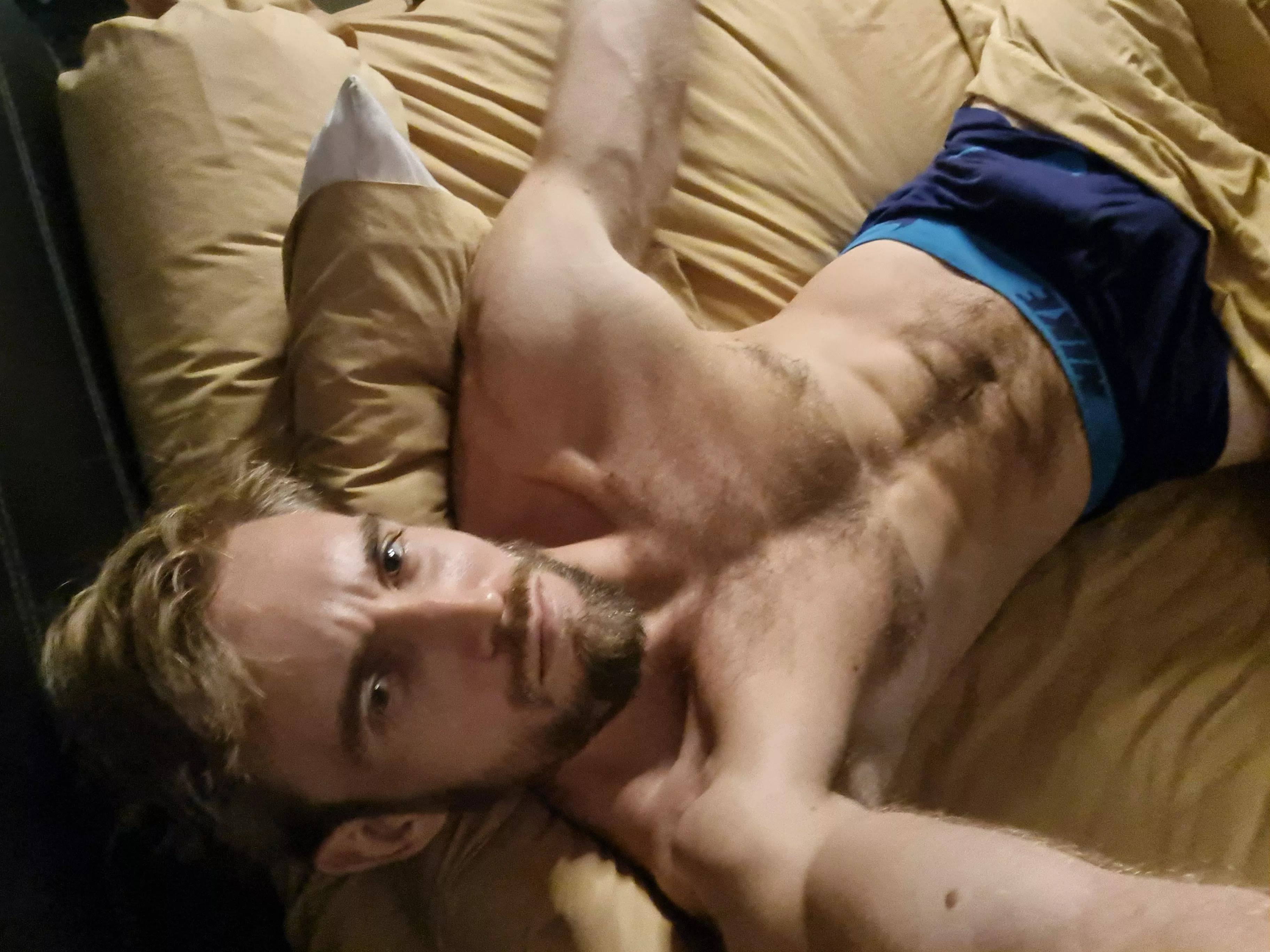 Netflix and... not chill. Chill. Dammn. Help me to chiiiillll