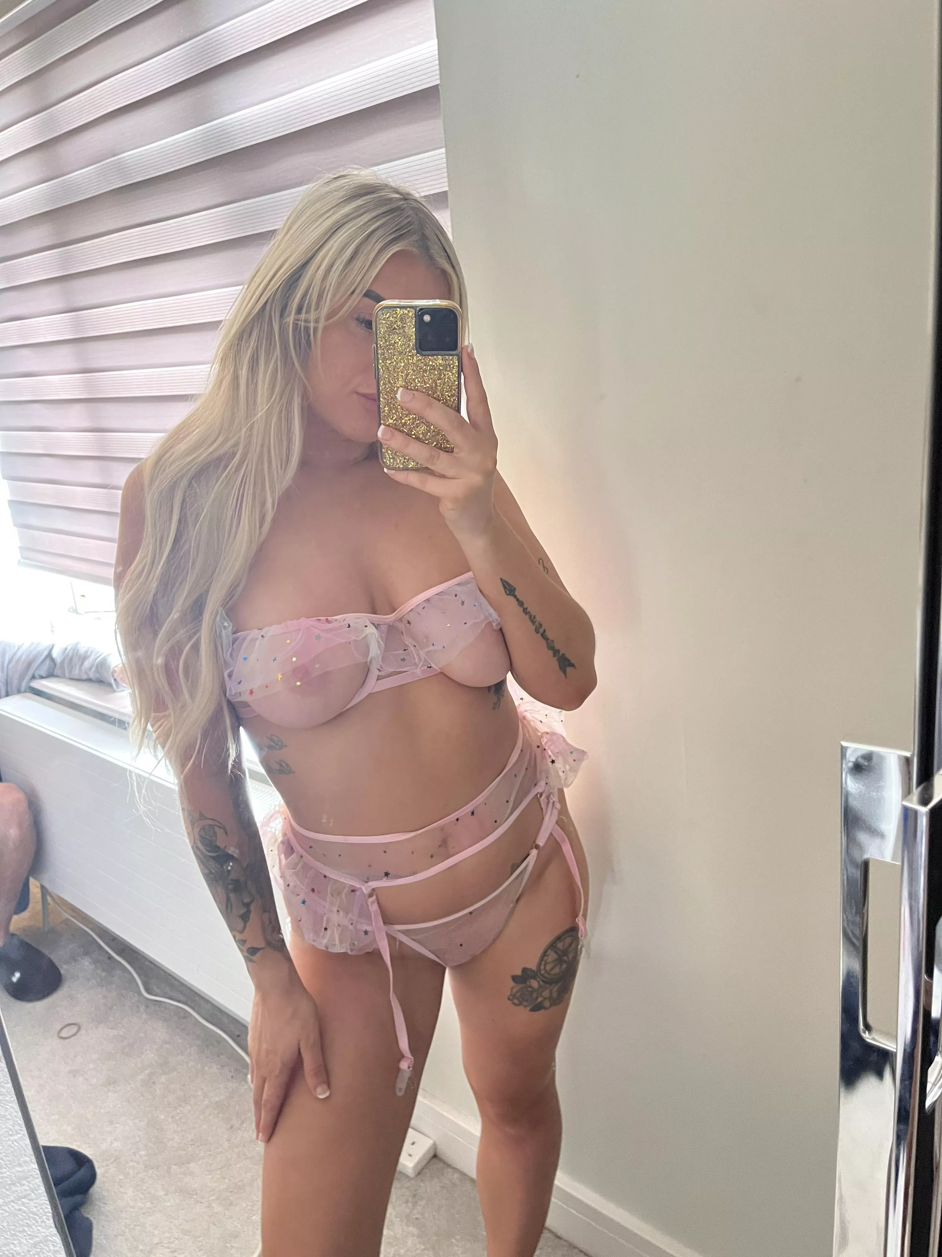 On the lookout for a daddy