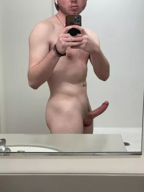 Raise your hand 🙋‍♂️ if you’re into college athletes 😉