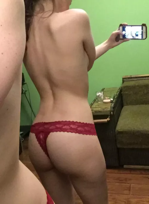 Rate my slutty fat ass🍑