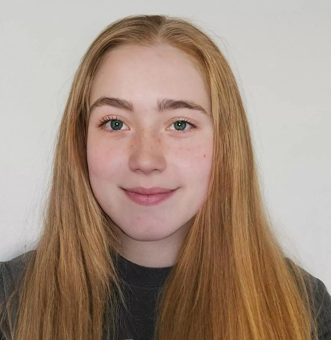 Round face but I still feel pretty in this picture