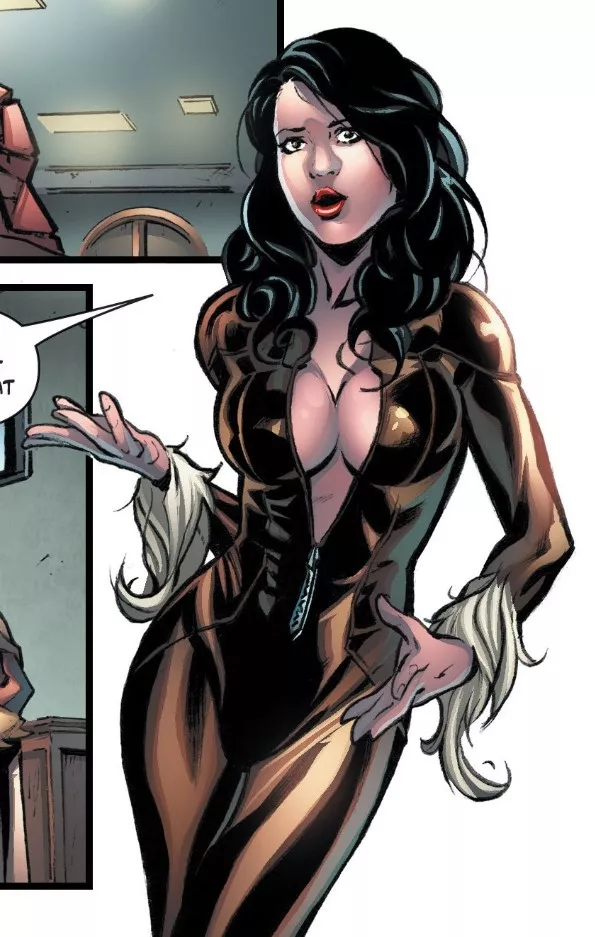 Selena Gomez's Outfit [Hollywood Zombie Apocalypse #1]