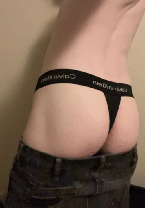 Should I wear in the locker room?