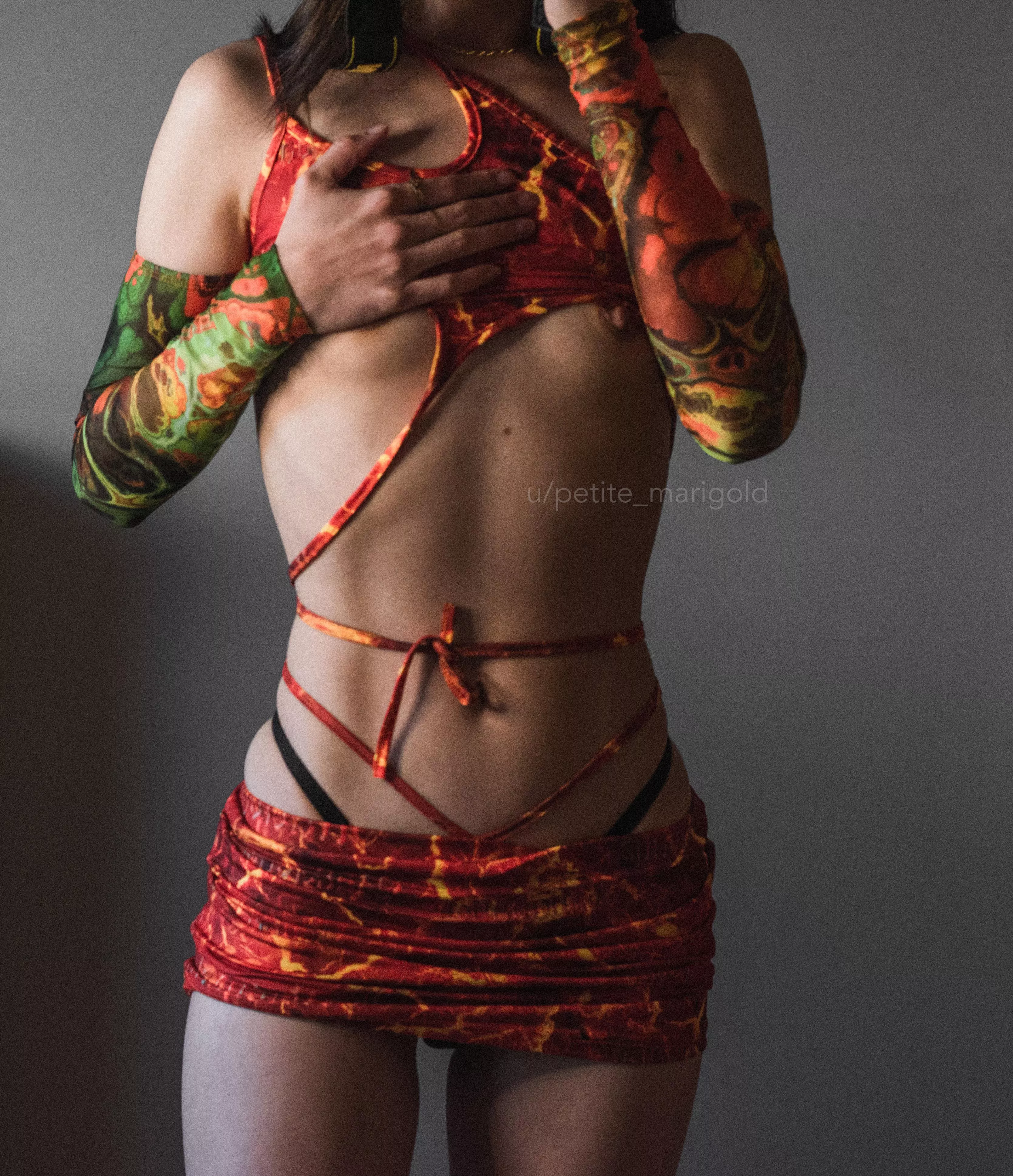 Shy Asian girlie with the smallest body 🥰 do you like me?