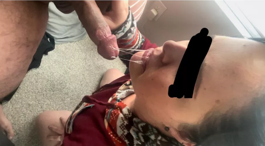 The amount of throat slime he makes me produce is so sexy…..