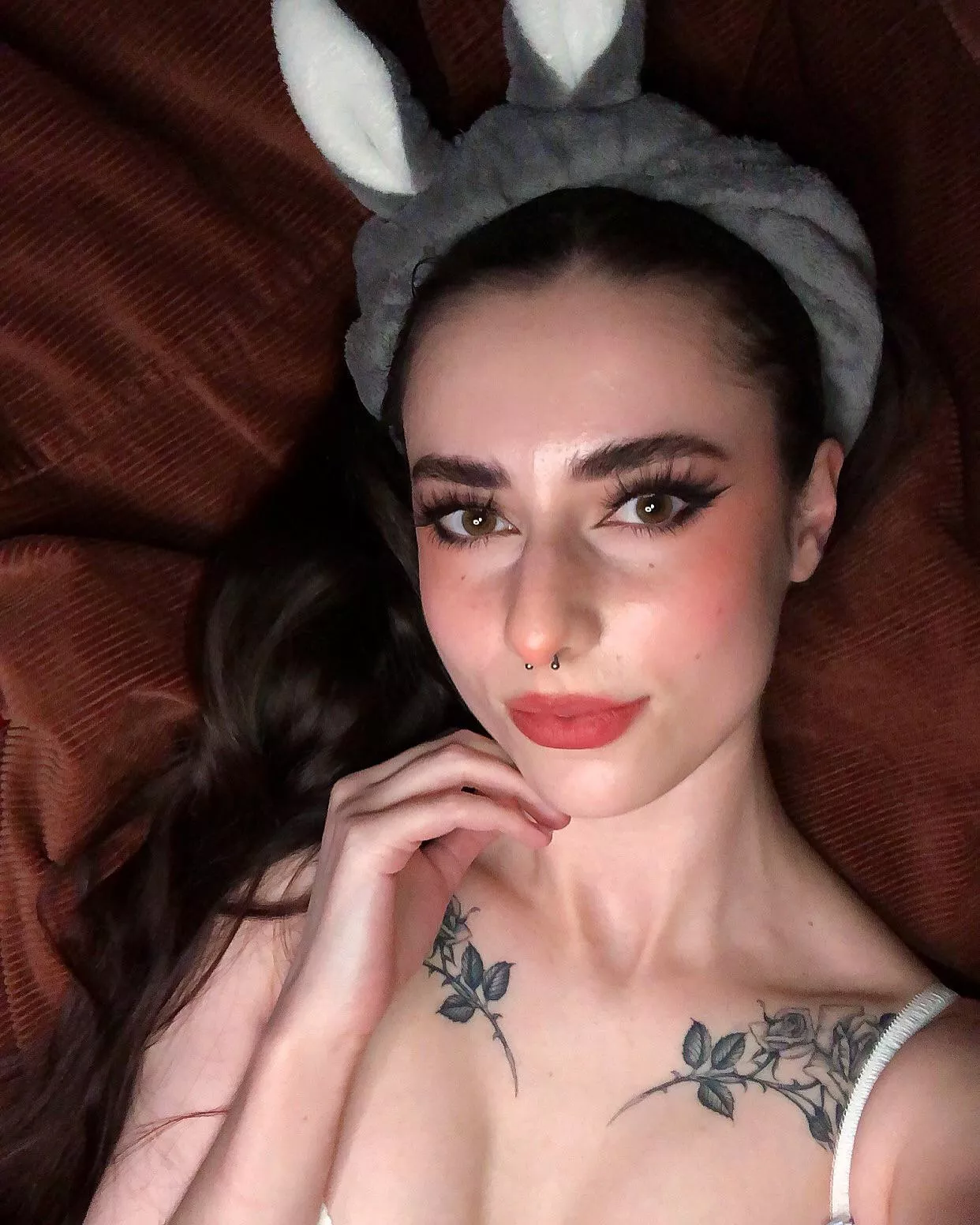 ur sweet e-gf has arrived 🤧