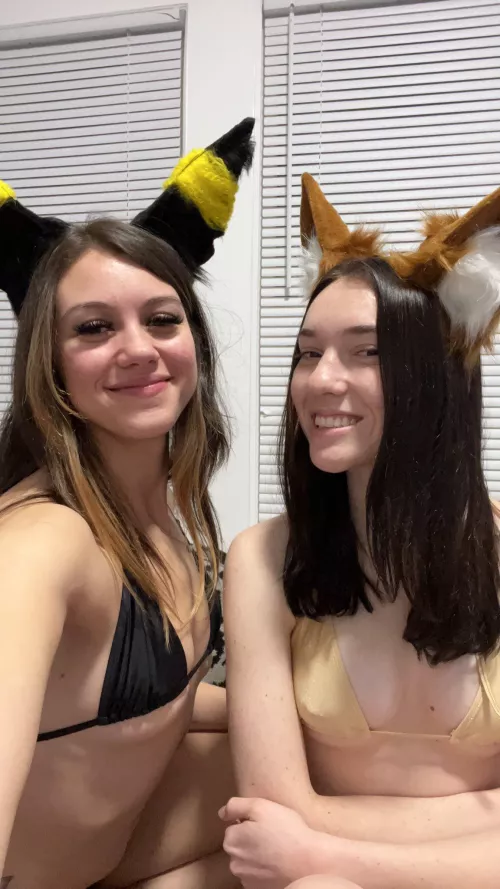 We're live on chaturbate! Come join us while it's getting good