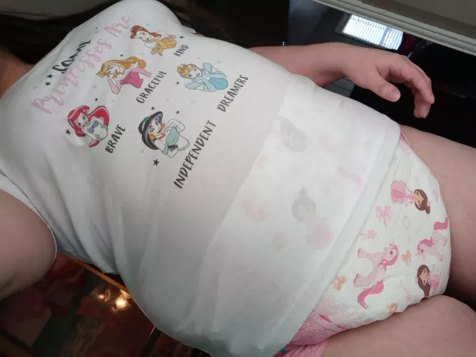 what do you mean i cant walk around like that all day qwq