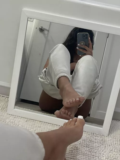 White toes 🤍💦