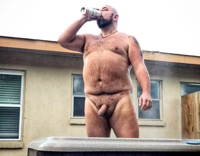 Who else is down for some naked hot tub beers?