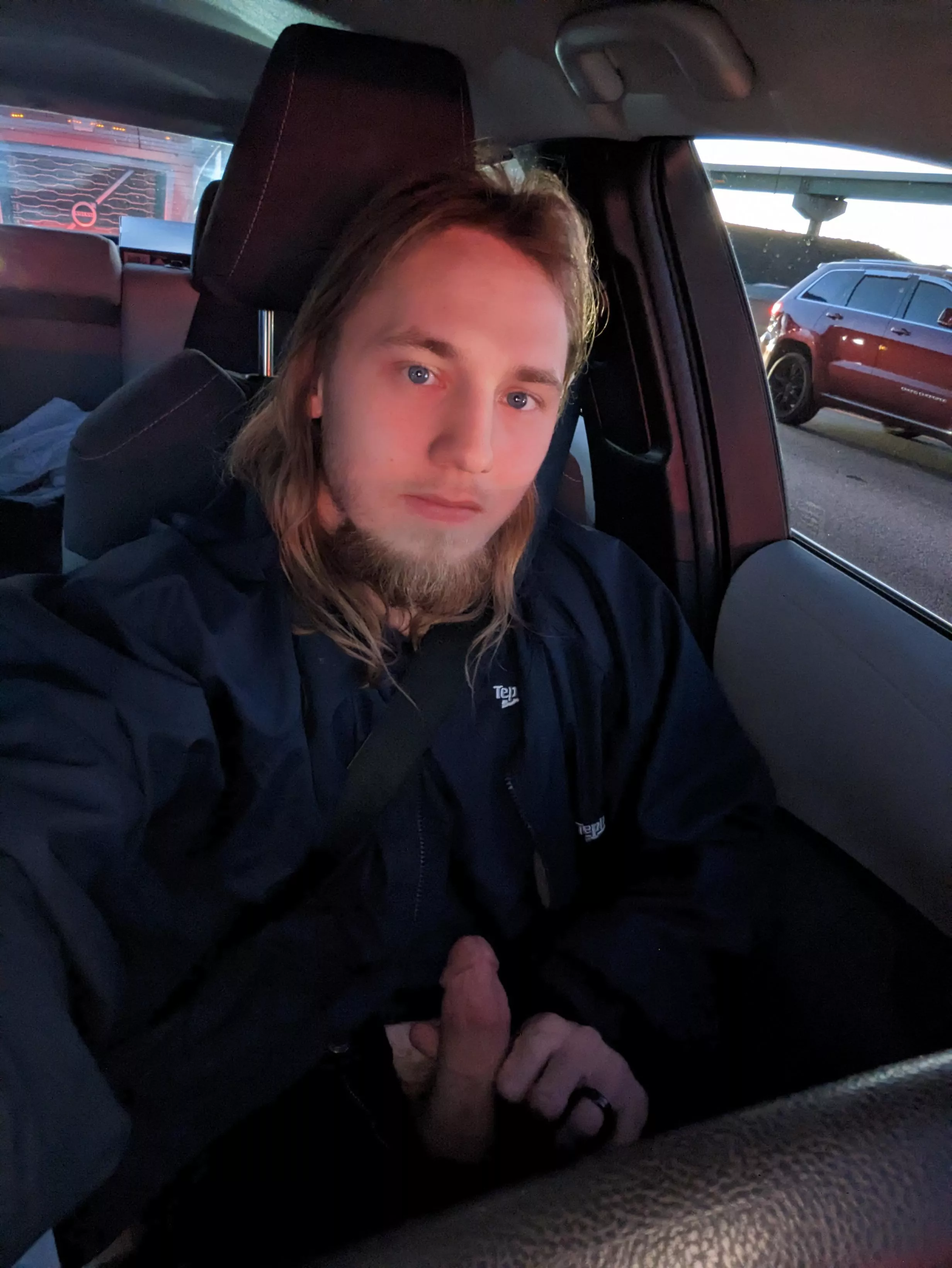 Who wants to cum play?