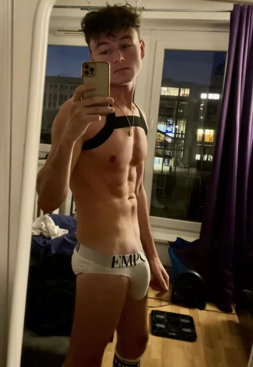 Who wants to see underneath?