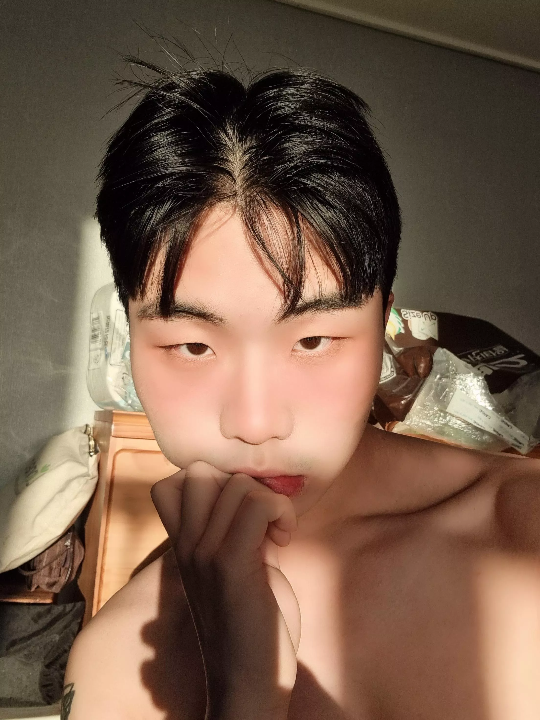 Why am I more popular with dudes lmao