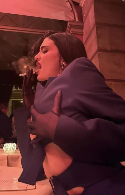 Wish that was my hand