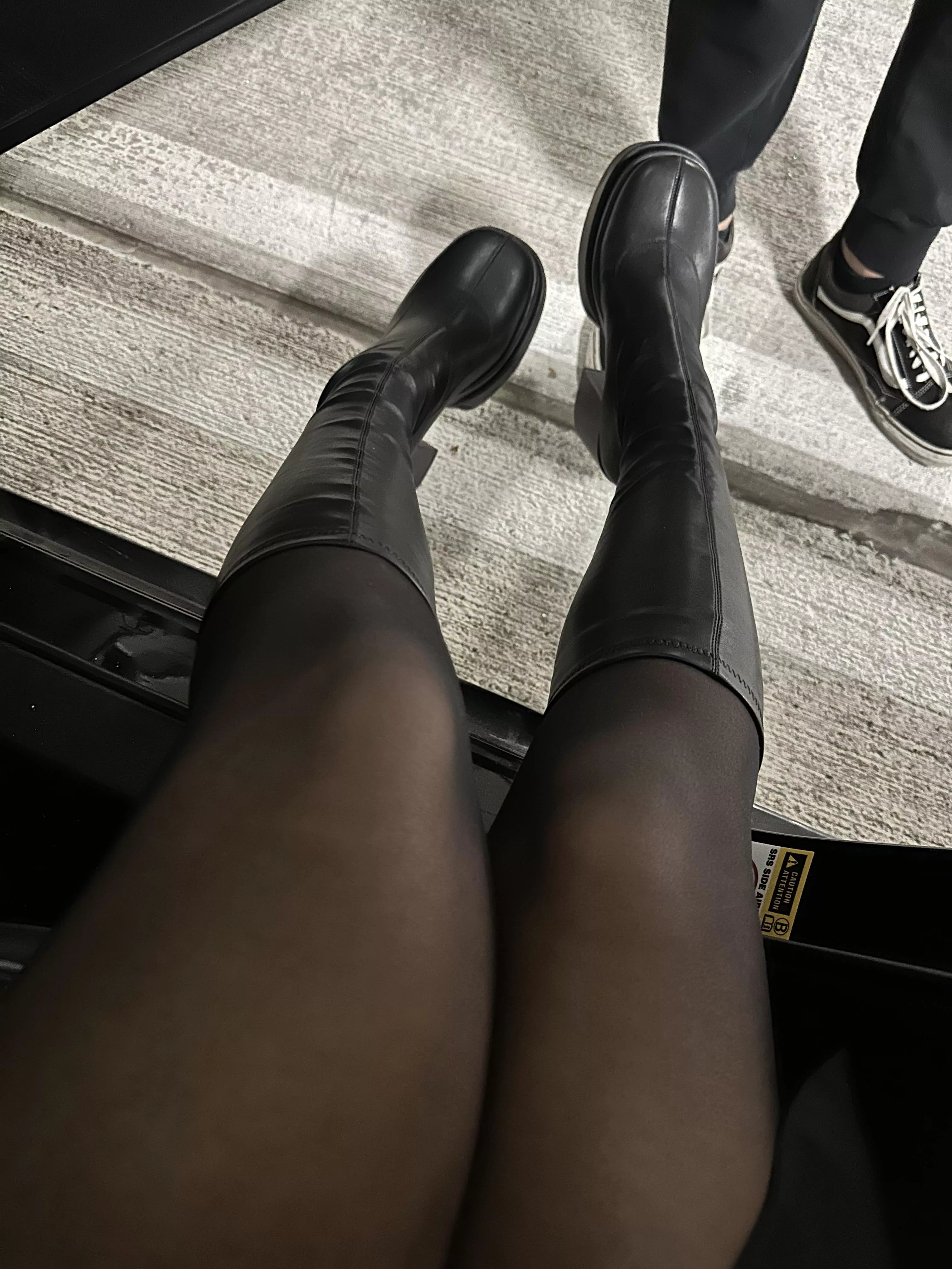 Worship my pretty feet in pretty boots