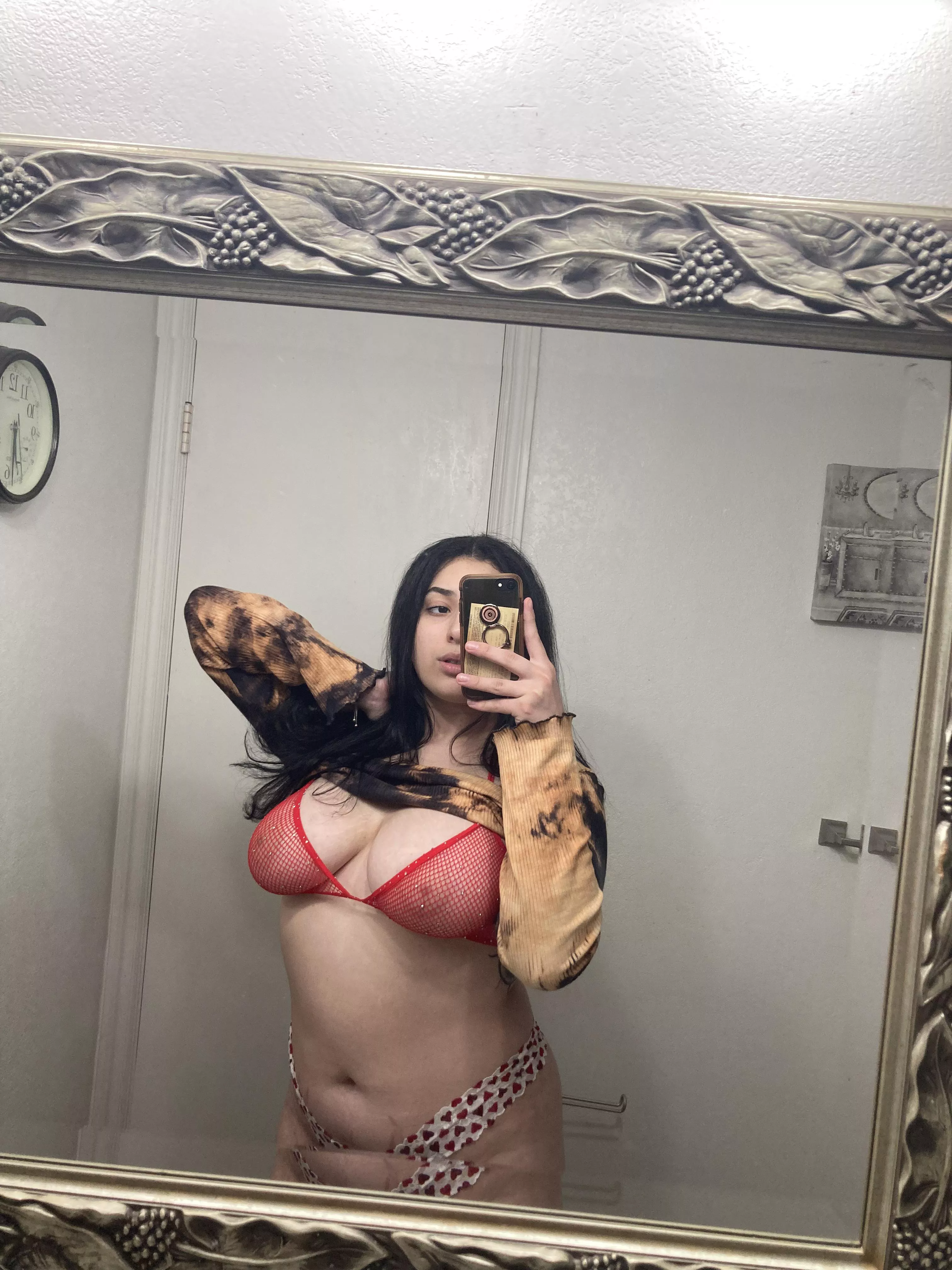 Would you like to see me masturbate ?