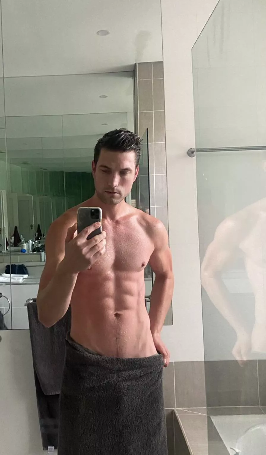 22 us hung bro looking for fit hung buddies sc:s_smithhhs