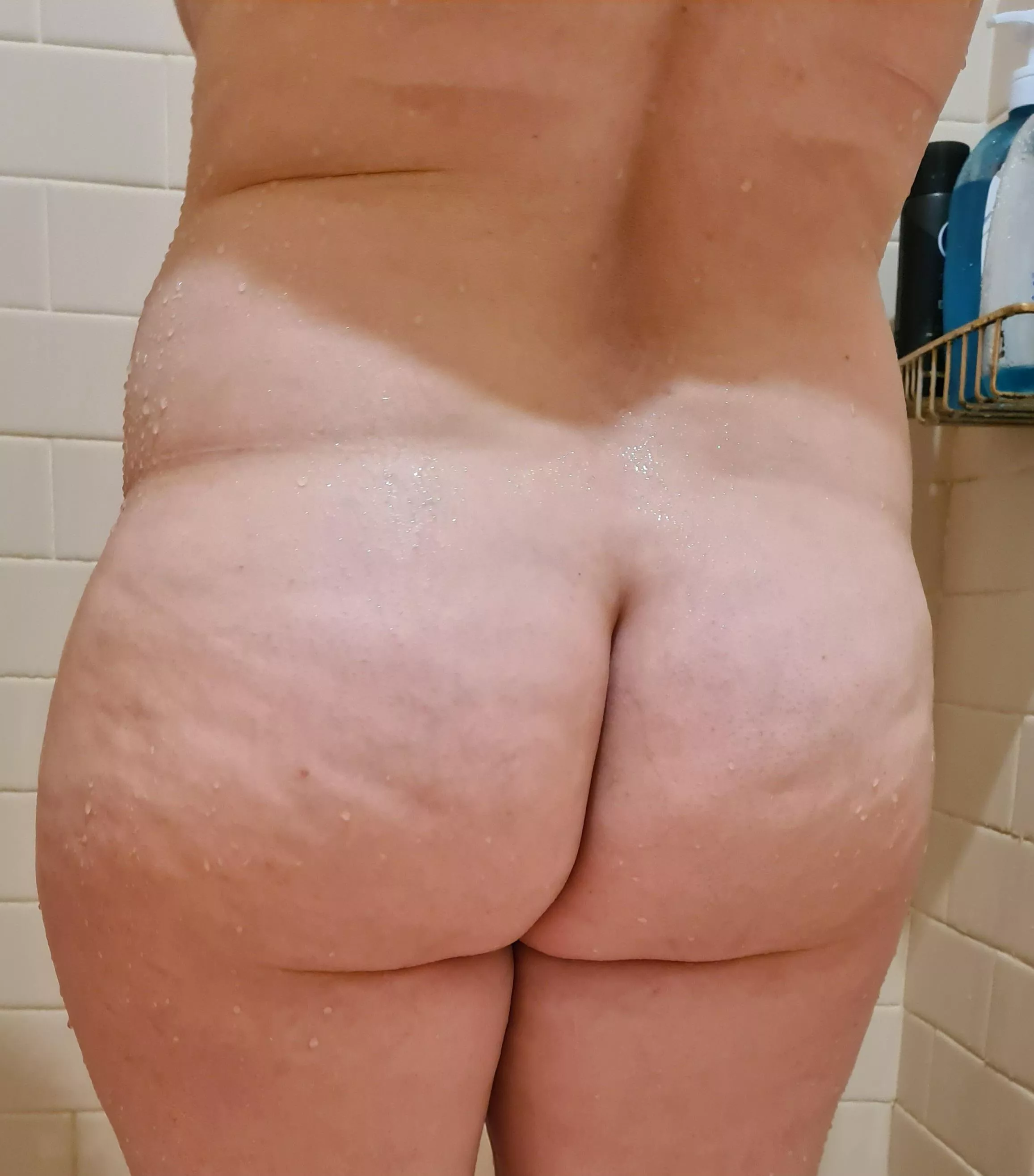 31f, 78kg, 160cm absolutely hate the cellulite