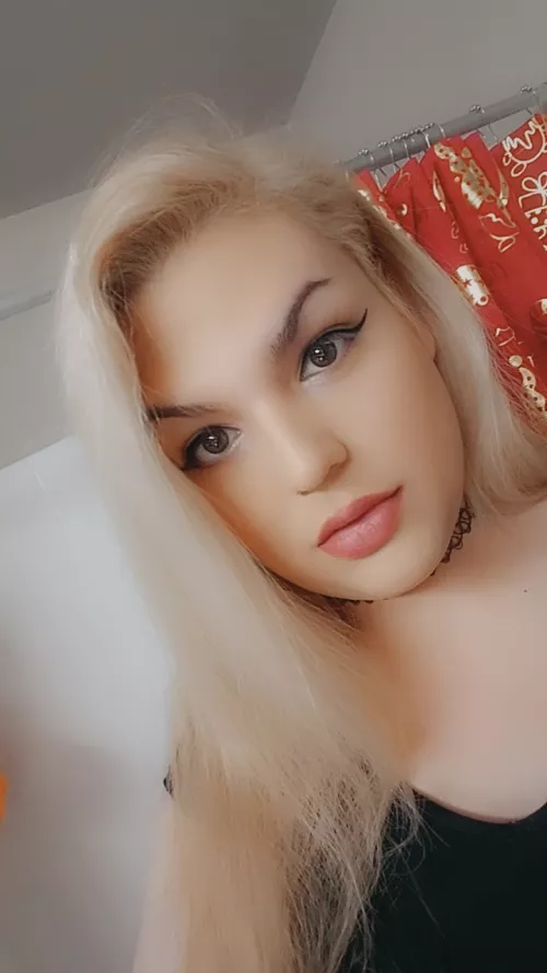 Am I pretty?💄👄