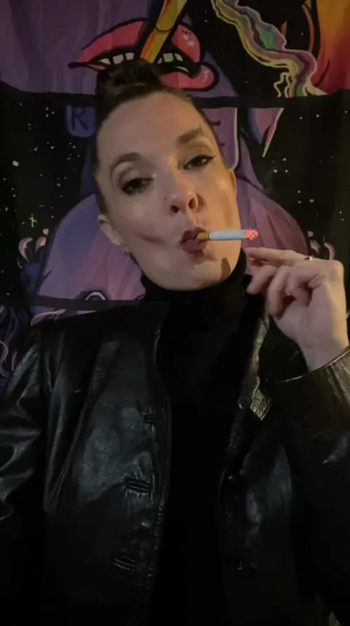 Be a good boy and cum while Mommy smokes her cigarette.