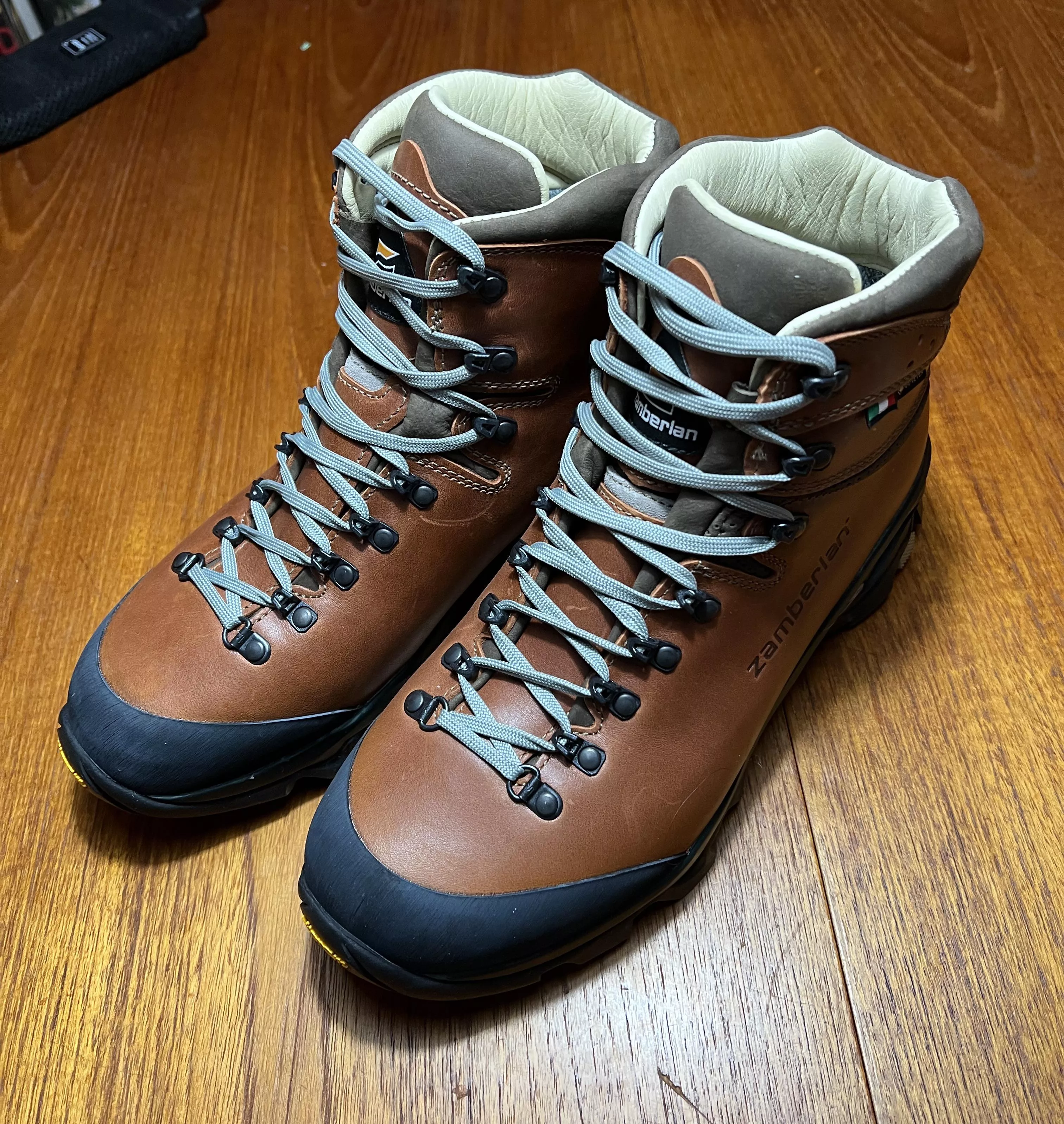 Beyond stoked about these zamberlan 1997 vioz lux GTX boots. I know I’ll need to put in some work to break them in but my initial walk in them felt really good and they fit perfectly true to size.