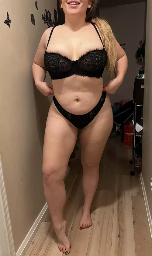 Chubby and smiling 🌹