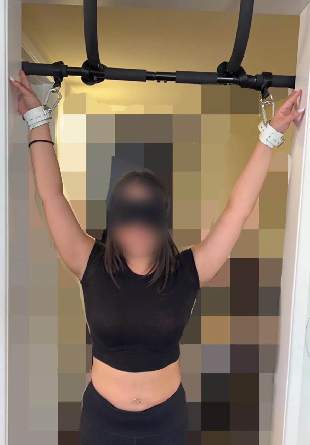 Ever been tickled standing up and can’t put your arms down. Dm for sessions. Los Angeles, Las Vegas, Scottsdale. Female lees only. Girlfriends too