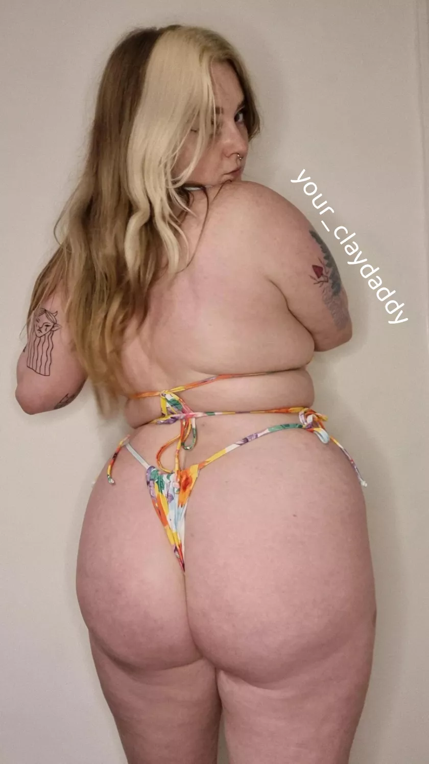 Get your face ready for me simp I need a seat [domme]