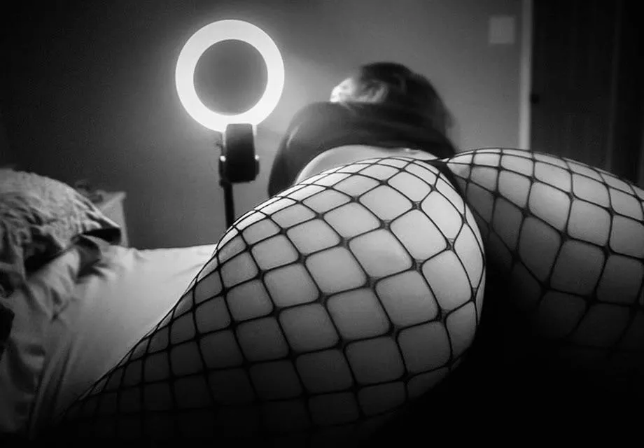 Have a sexy Saturday!