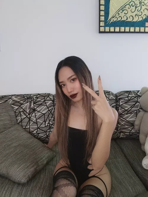 Haven’t taken it off yet but could take it off soon for you 👅