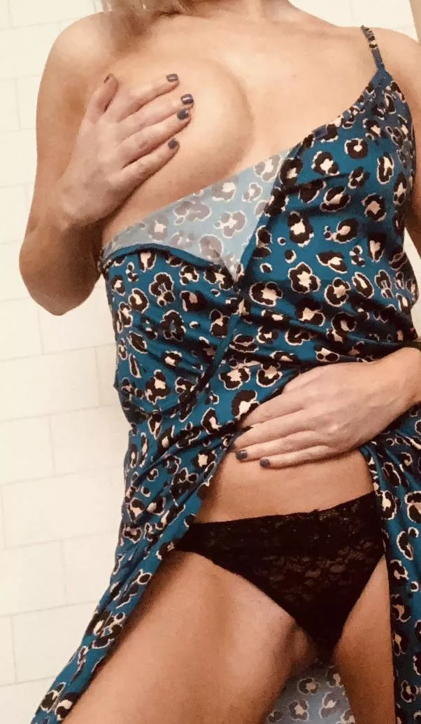 He says I’m overdressed for date night 🤷‍♀️😜