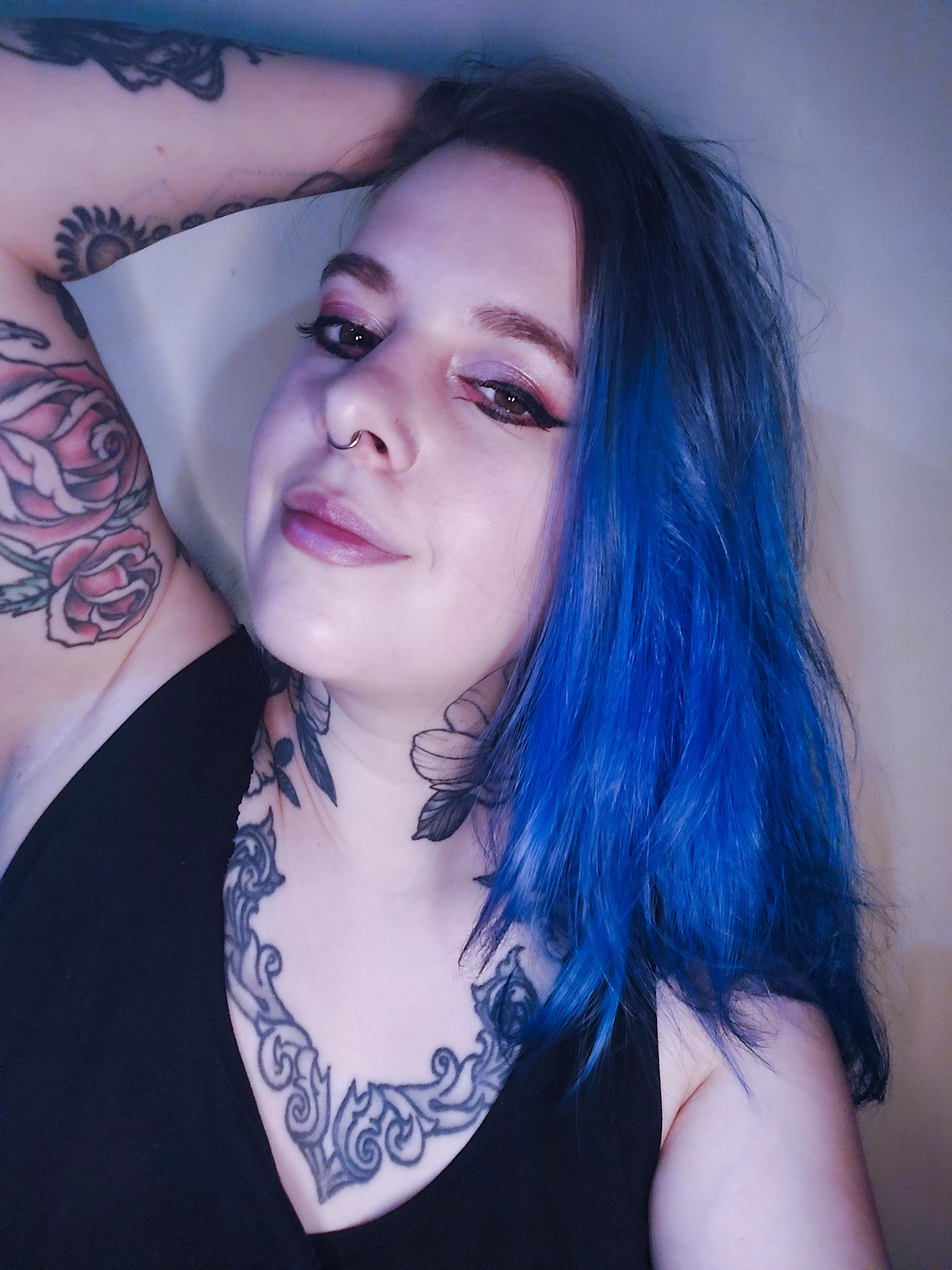 here I'm waiting for u 😘